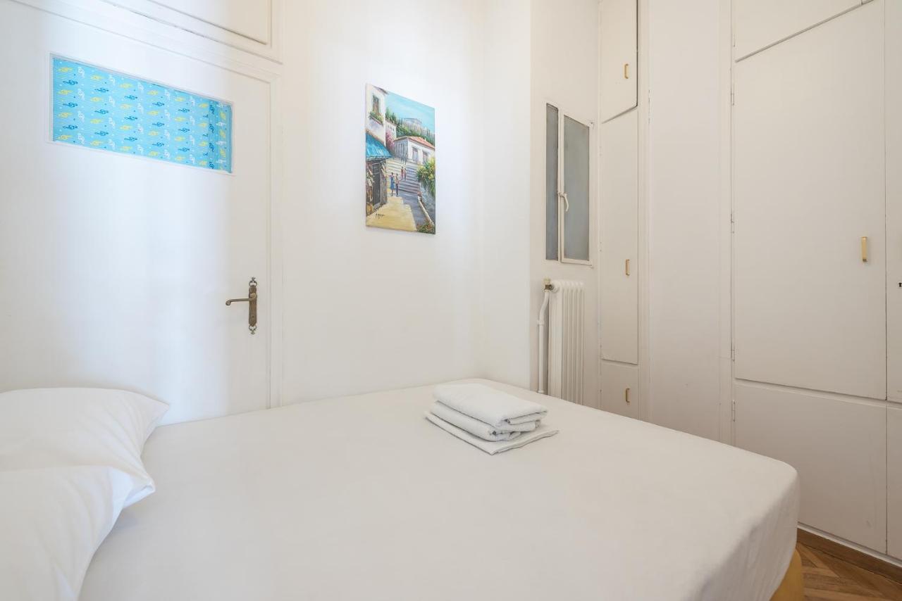Victoria Sun Apartments Atene Esterno foto